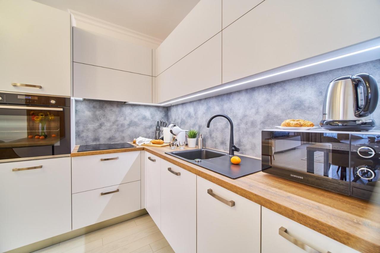 Premium Center Apartment In Grand Karavel Варна Экстерьер фото