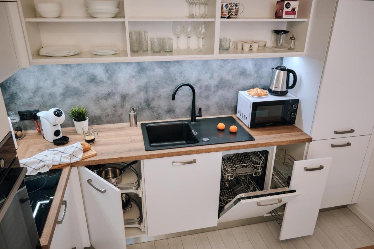 Premium Center Apartment In Grand Karavel Варна Экстерьер фото